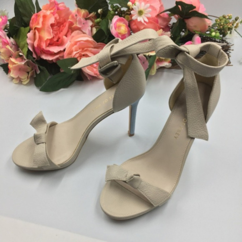 NEW Shoes of Prey Nude Color Block Heel Mariposa - Picture 6 of 7